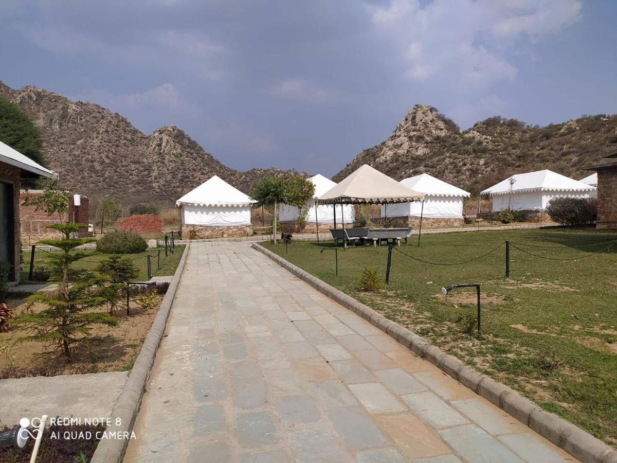 Grass Field Valley Resort Jaipur Buitenkant foto