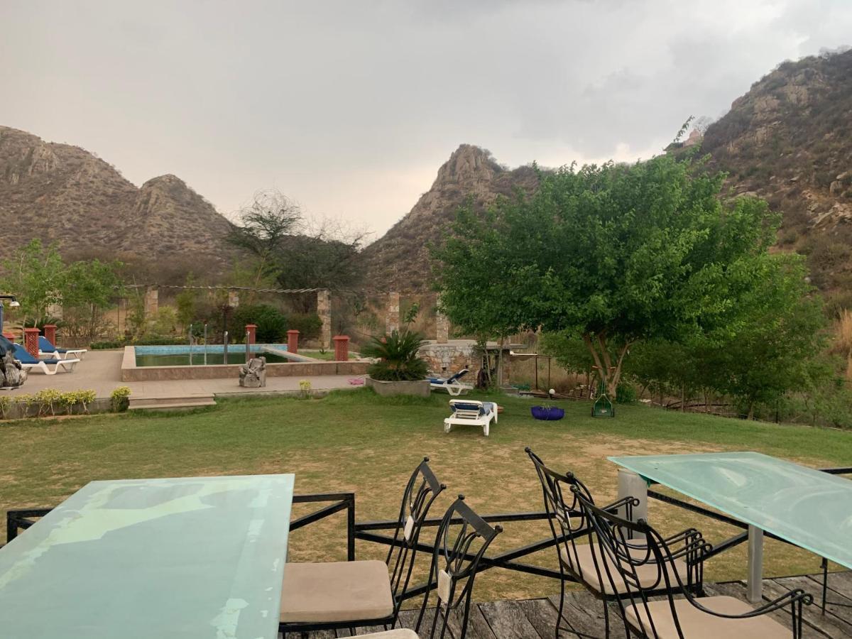 Grass Field Valley Resort Jaipur Buitenkant foto