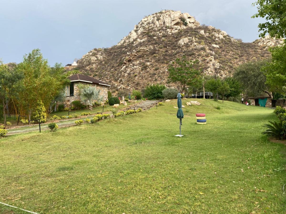 Grass Field Valley Resort Jaipur Buitenkant foto