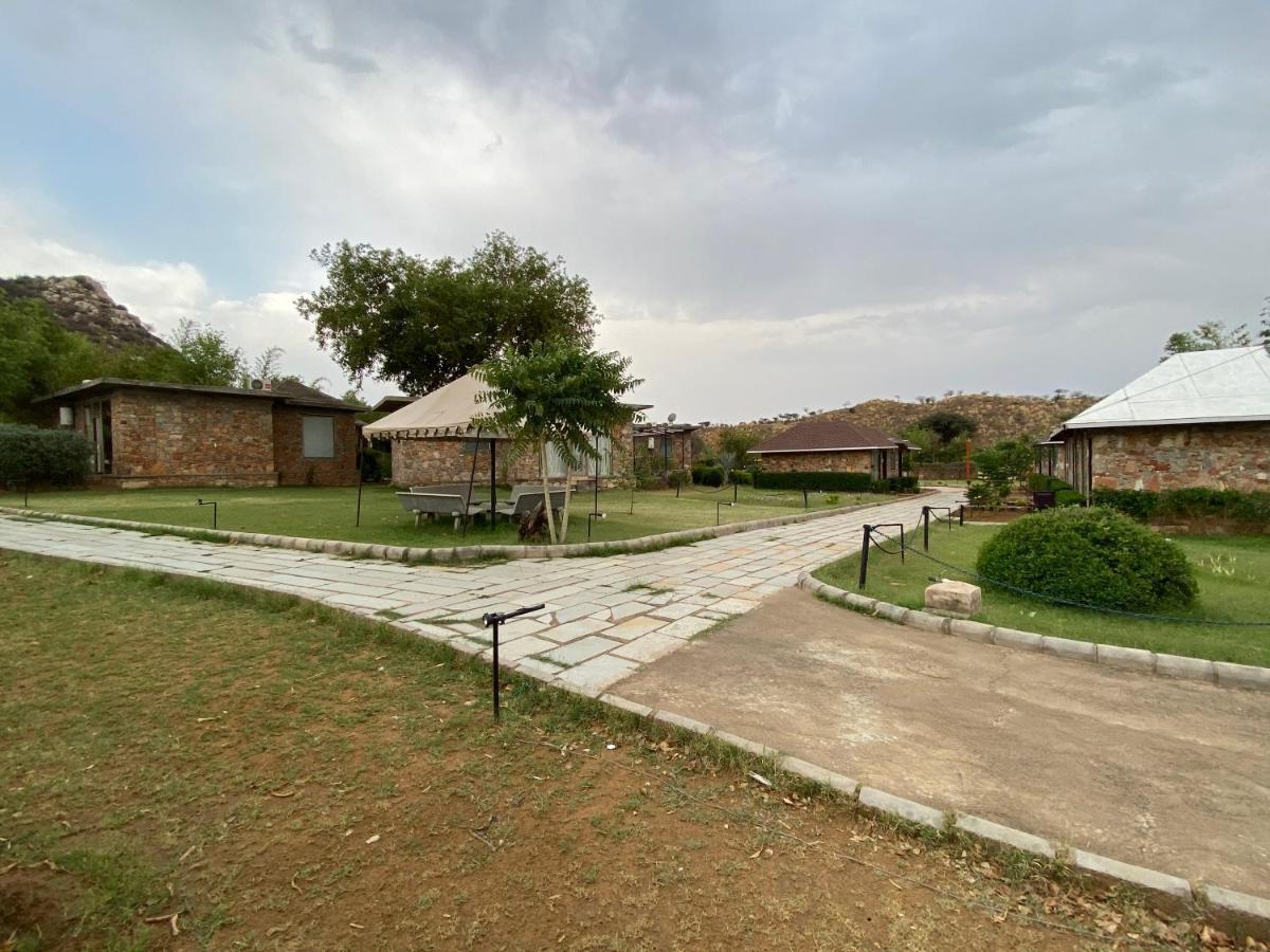 Grass Field Valley Resort Jaipur Buitenkant foto