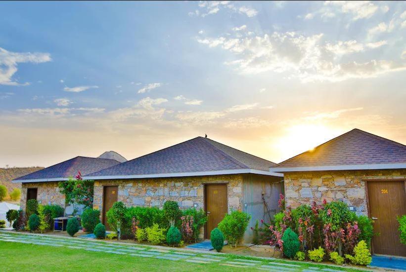 Grass Field Valley Resort Jaipur Buitenkant foto
